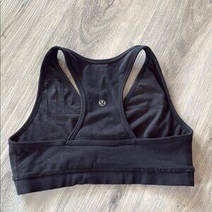 🏴 lululemon athletica Black Medium-Support Sports Bra